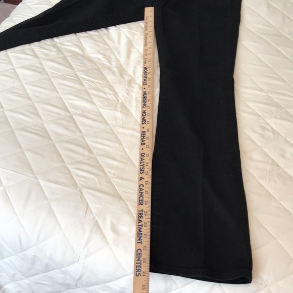 Ladies Old Navy “the Flirt” Black Jeans - Picture 6 of 6